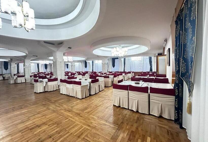 هتل санаторий аврора