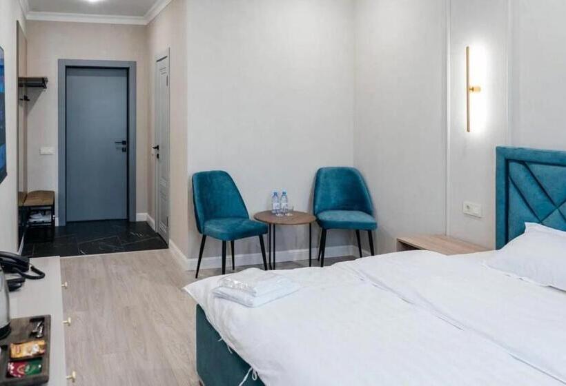 هتل империя