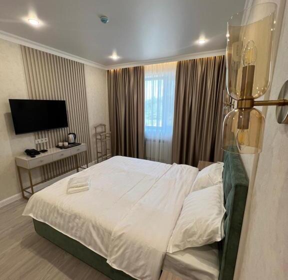 هتل империя