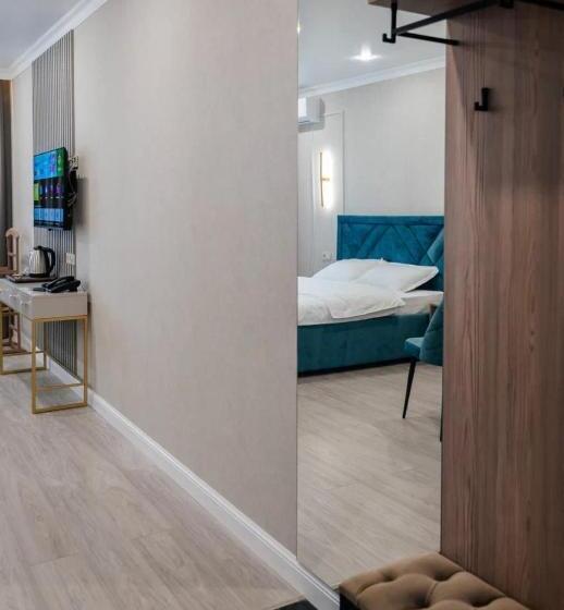 هتل империя