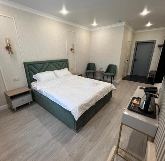 هتل империя