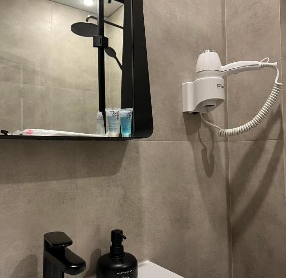 هتل империя