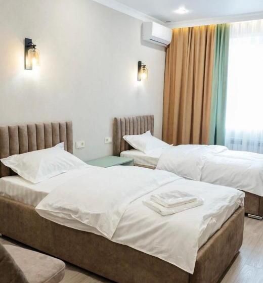 هتل империя