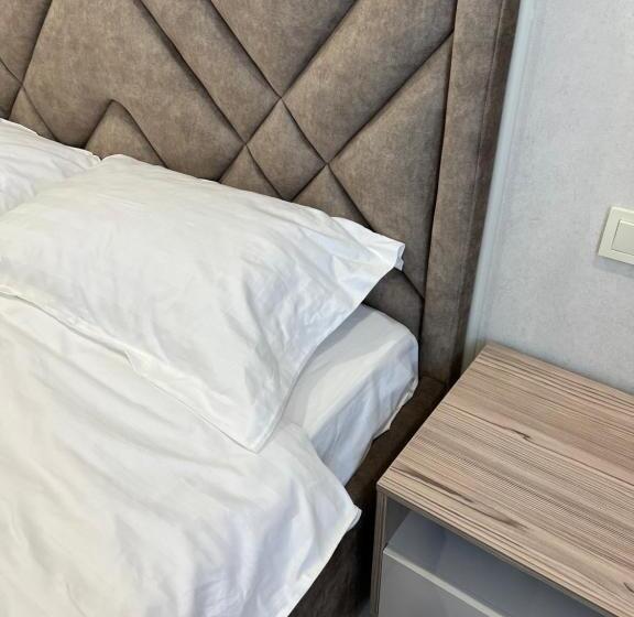 هتل империя