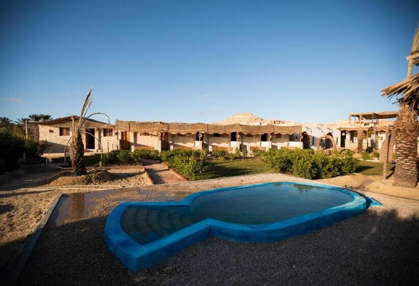 هتل Eswan Island Ecolodge