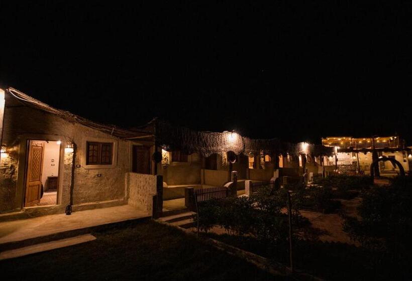 هتل Eswan Island Ecolodge