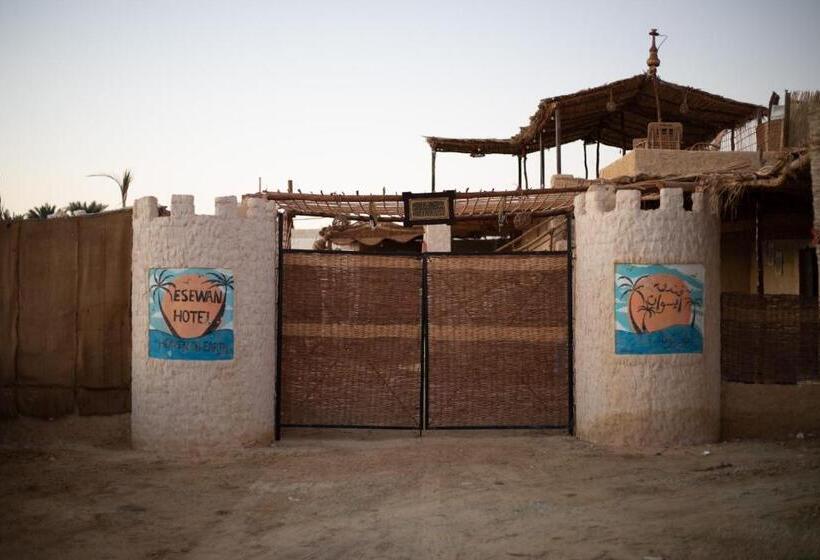 هتل Eswan Island Ecolodge