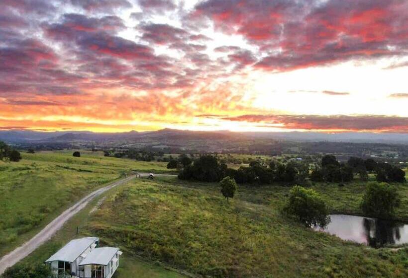 ホテル Evans Hill Cabin