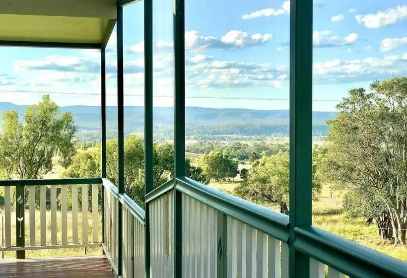 ホテル Evans Hill Cabin