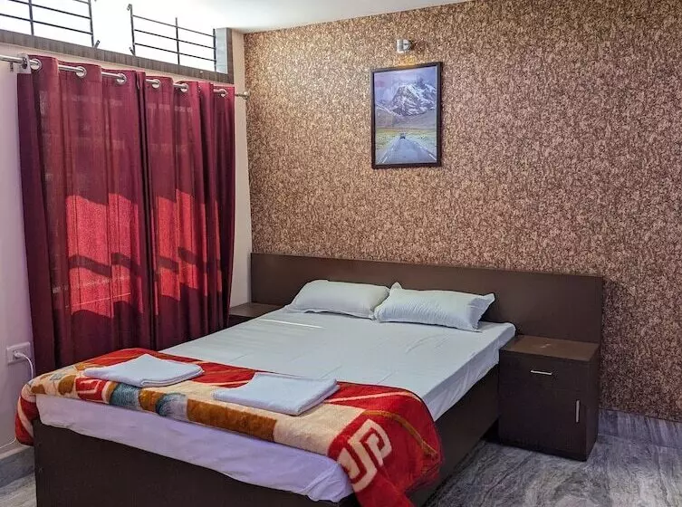 Hotelli Siliguri Club