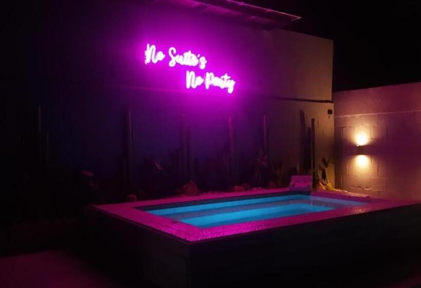 هتل Suites Lounge La Viga