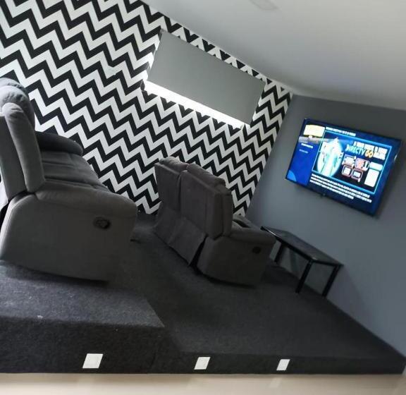 هتل Suites Lounge La Viga