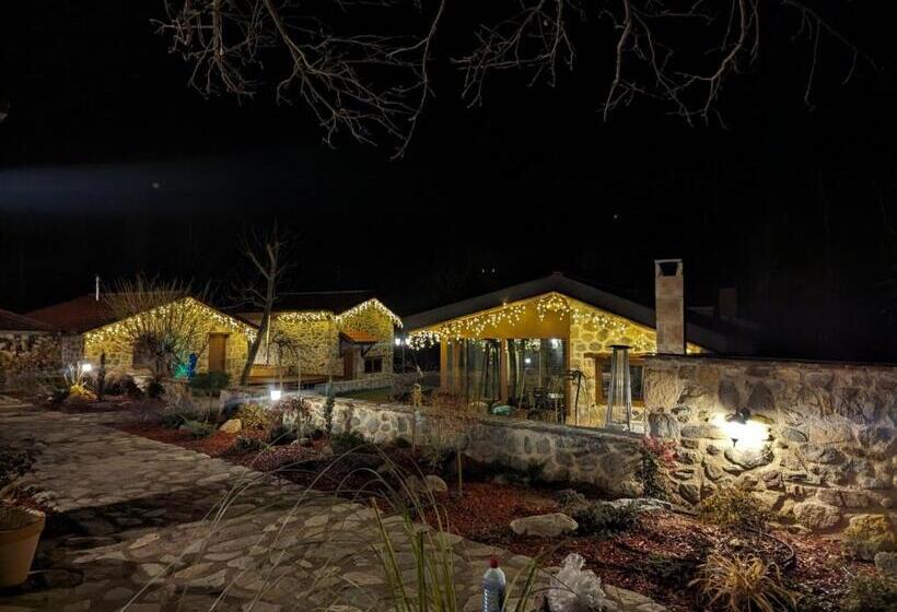 استراحتگاه Kompleks Etno Luks