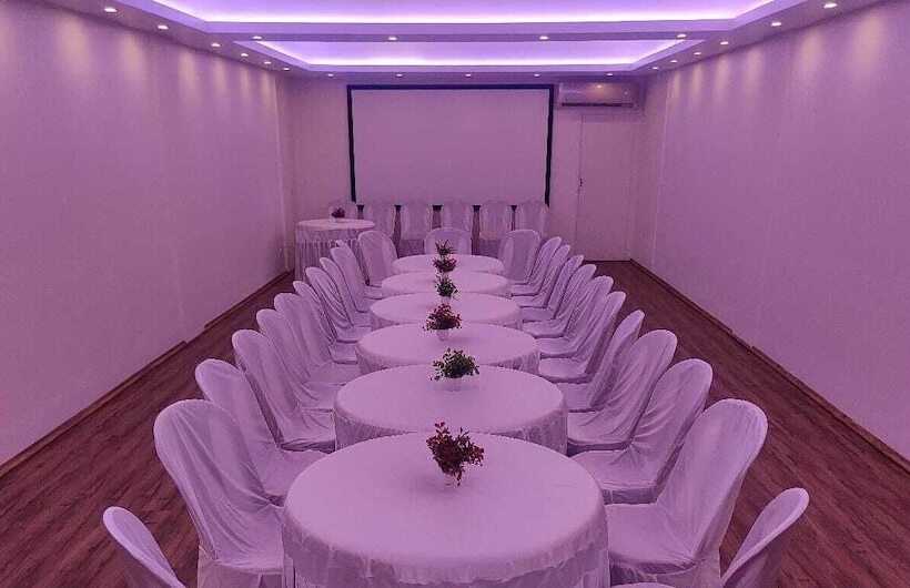 Xcelsior Hotel & Spa