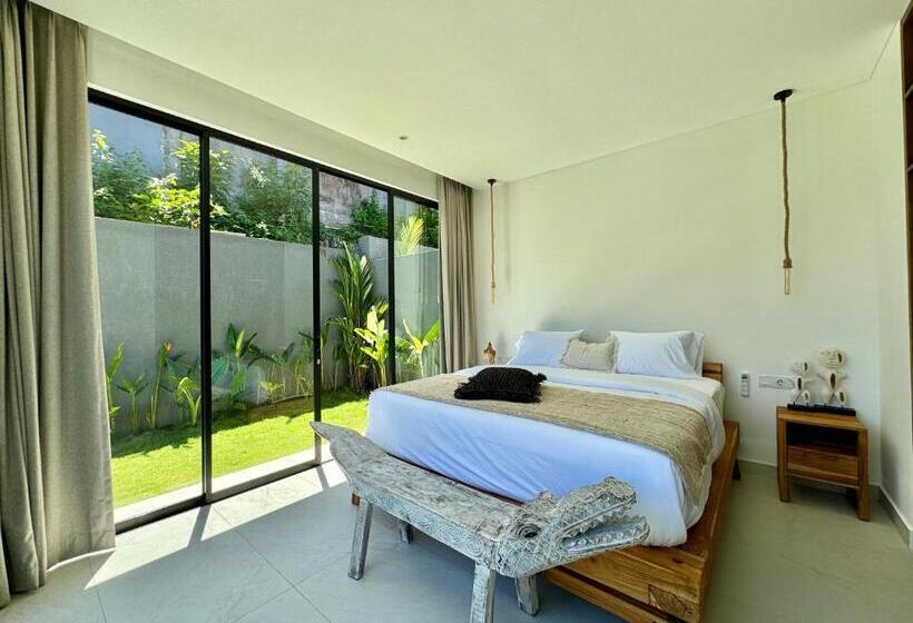 هاستل Nyepi Pagerwesi Villa Bali