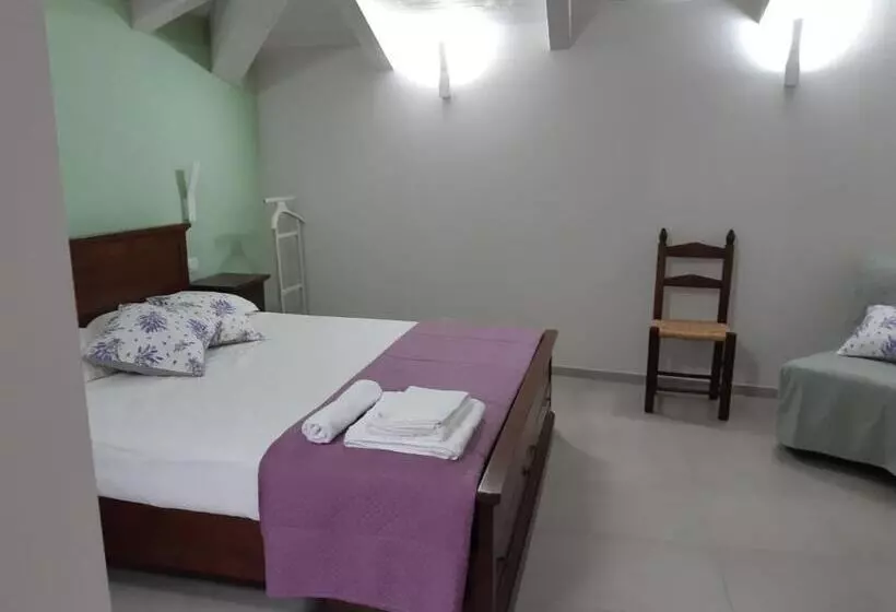 Aamiaismajoitus (B&B) Casa Lavanda