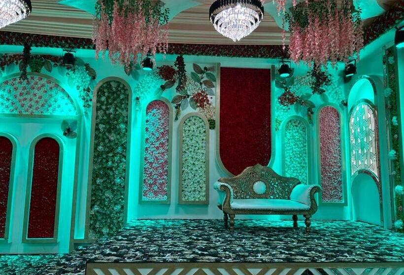 בית מלון כפרי 4 Seasons Resort By Jain Residency