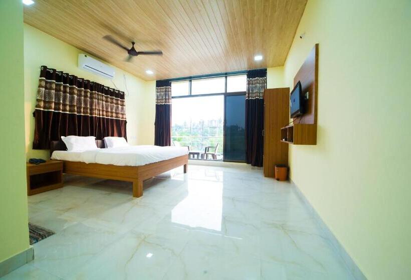 Hotel Aarav Aloha Resort