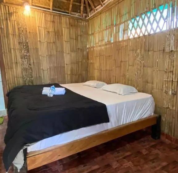 Hotelli Aadhya Home Stay Hampi