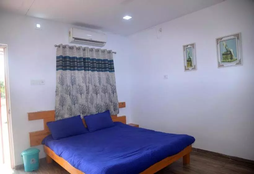 Hotelli Dhanlakshmi Orchard Resort