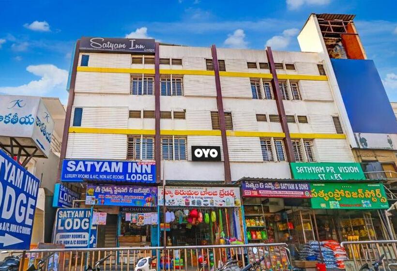 ホテル Oyo Flagship Satyam Inn Lodge