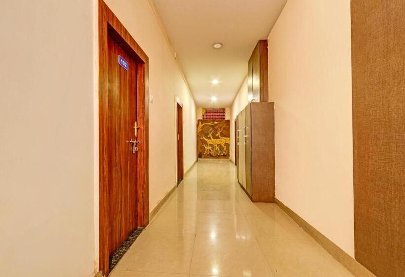 ホテル Oyo Flagship Satyam Inn Lodge