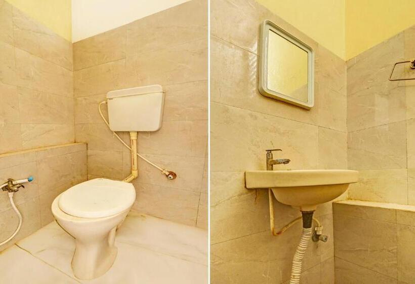 ホテル Oyo Flagship Satyam Inn Lodge