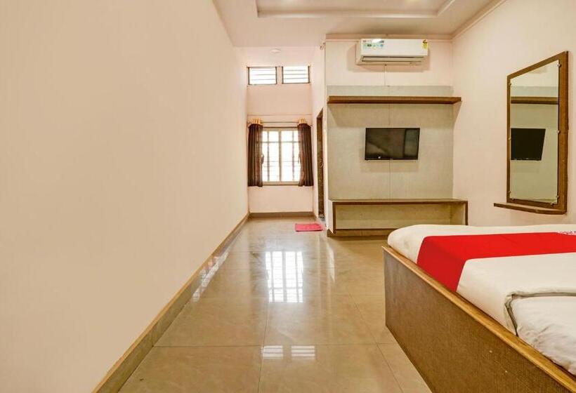 ホテル Oyo Flagship Satyam Inn Lodge