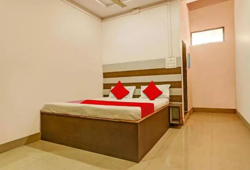 ホテル Oyo Flagship Satyam Inn Lodge
