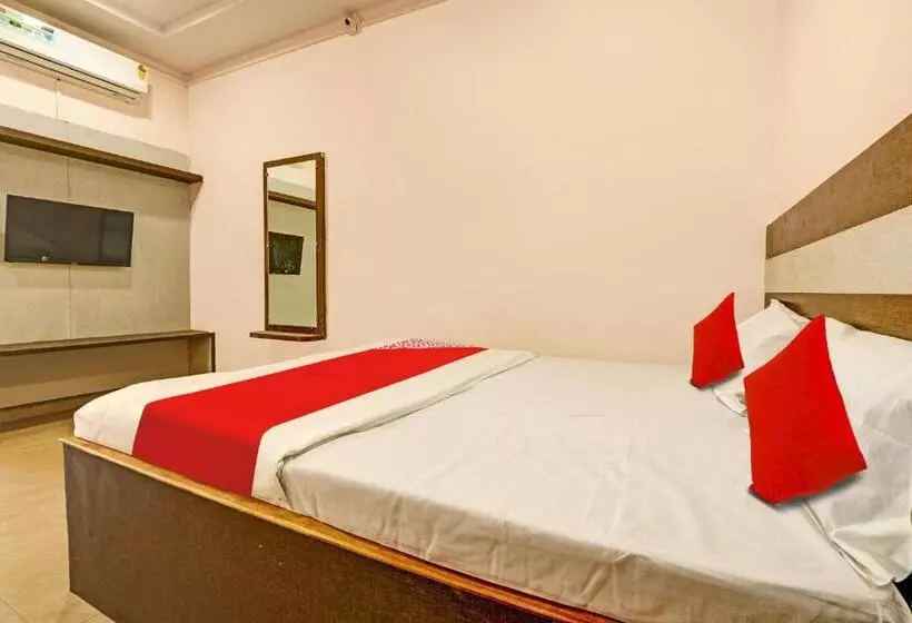 ホテル Oyo Flagship Satyam Inn Lodge