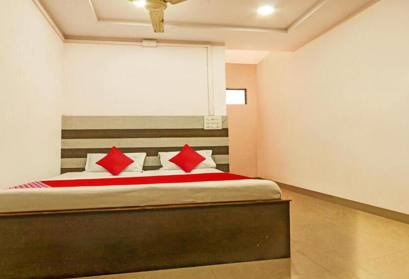 ホテル Oyo Flagship Satyam Inn Lodge