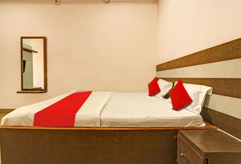 ホテル Oyo Flagship Satyam Inn Lodge