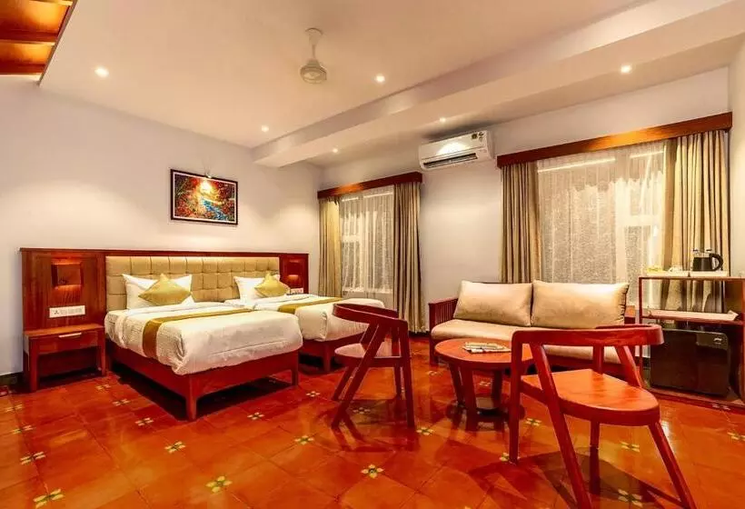 Hotelli Palcastle Regency