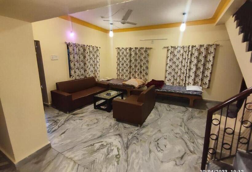 Hotell Paramount Villa