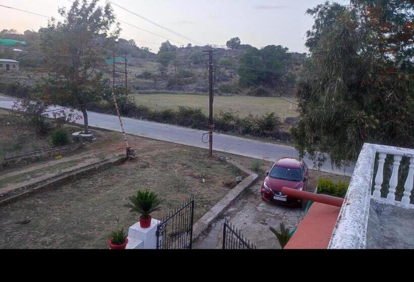 Hotell Paramount Villa