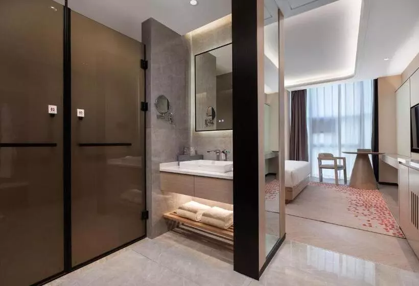 Hotelli Ramada By Wyndham Honghe Kaiyuan