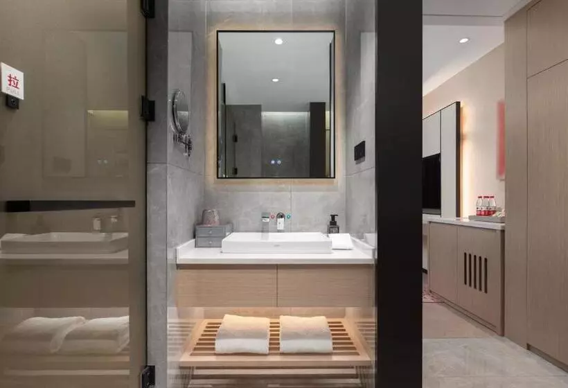 Hotelli Ramada By Wyndham Honghe Kaiyuan