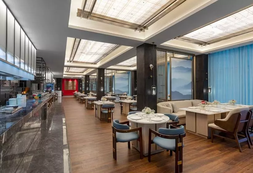 Hotelli Ramada By Wyndham Honghe Kaiyuan