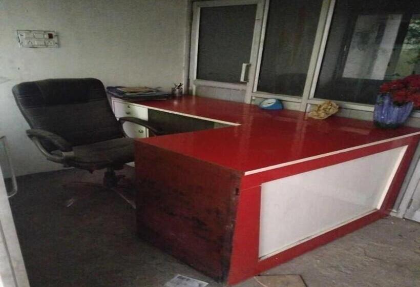 ホテル Spot On Royal Blue Moon