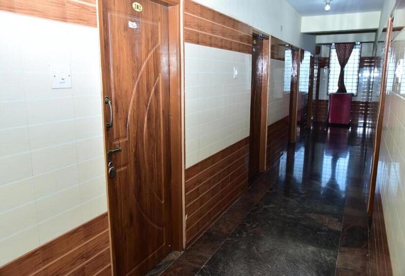 Hotel Sri Manjunatha Comforts