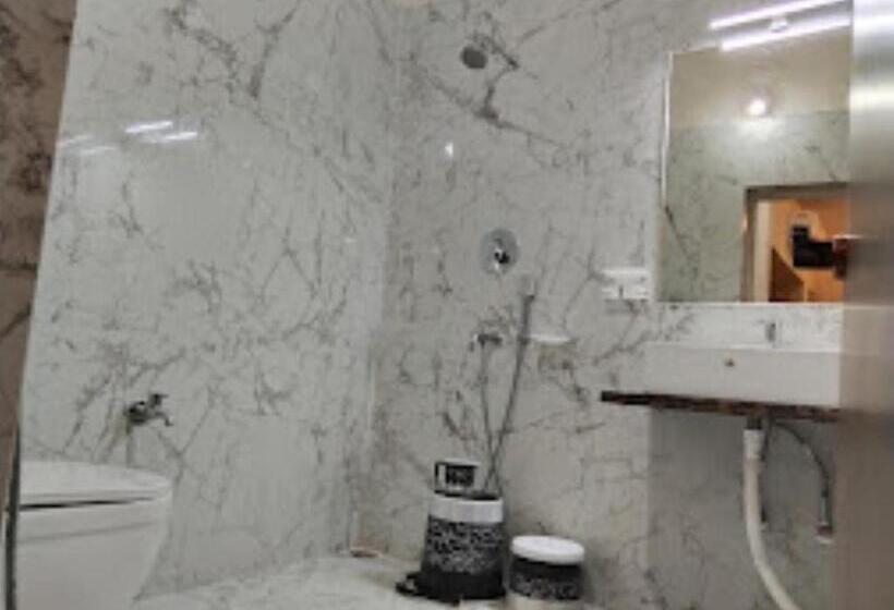 Hotel Suramya Bhawanipatna