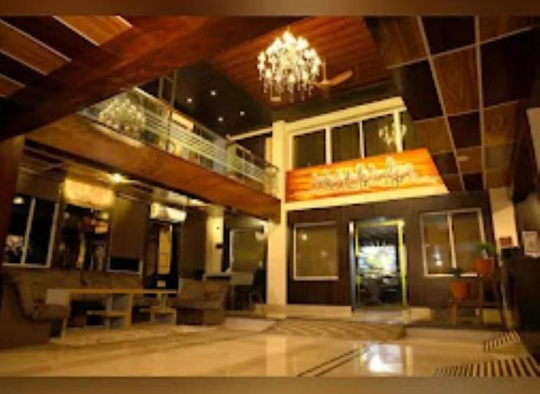 Hotel Suramya Bhawanipatna