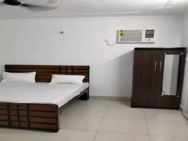 Oyo B.s Hotel And Restaurant
