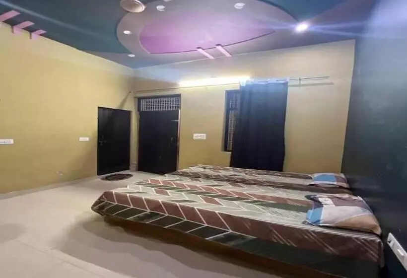 Oyo B.s Hotel And Restaurant