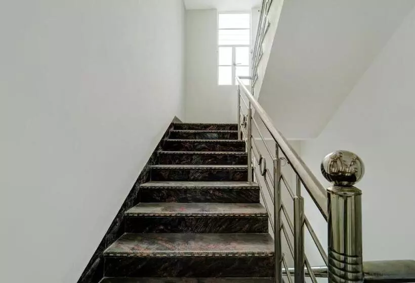 Oyo Flagship Hotel Sangam Palace