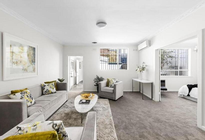 Пансион Fitzroy @grand Dame Kerr. Luxurious Guests Home