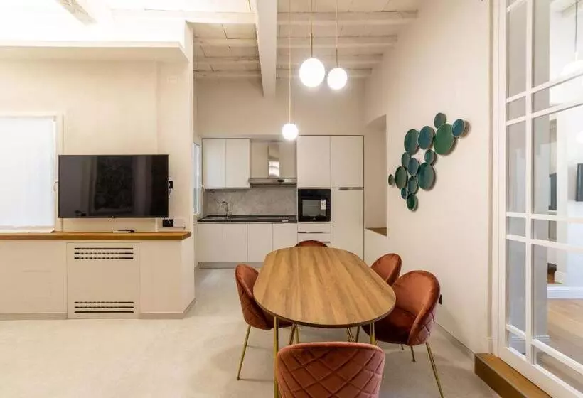 پانسیون Leovinci Rooms