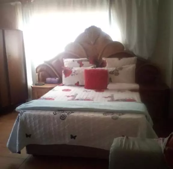 ペンション Nafi Guest House