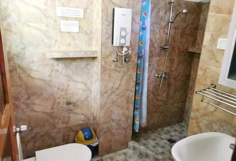 ペンション Tropicasa Siquijor Seafront Guest House