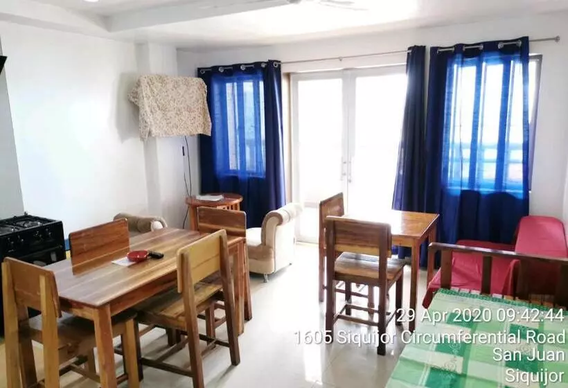 ペンション Tropicasa Siquijor Seafront Guest House